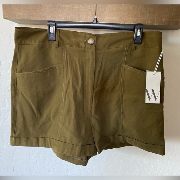 Worthington| Olive Green Dressy Shorts,Longer Length•NWT, Size 16–Contemporary - Picture 1 of 12